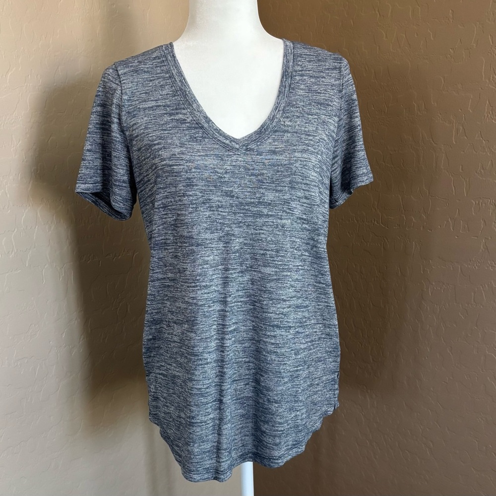 ATHLETA 💙🩵 Breezy Scoop V-neck Tee
